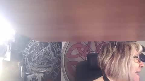 Michelle online show from November 16, 2025, 5:24 am