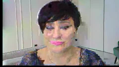 kleo901854860422 online show from April 25, 2026, 11:46 am