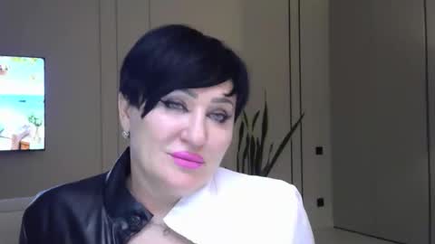 kleo901854860422 online show from May 7, 2026, 6:57 pm