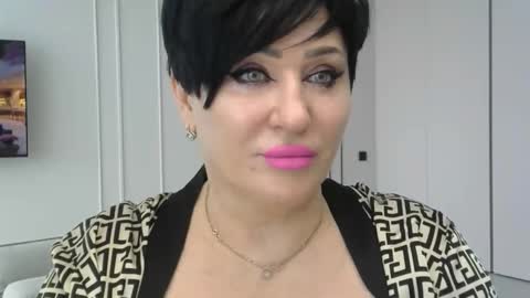 kleo901854860422 online show from May 14, 2026, 12:12 pm