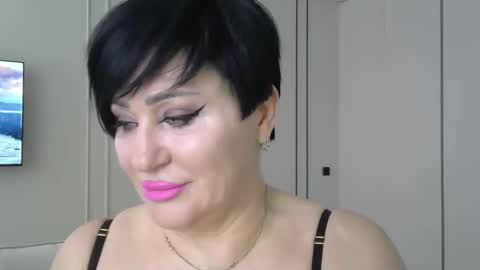 kleo901854860422 online show from May 16, 2026, 1:43 pm