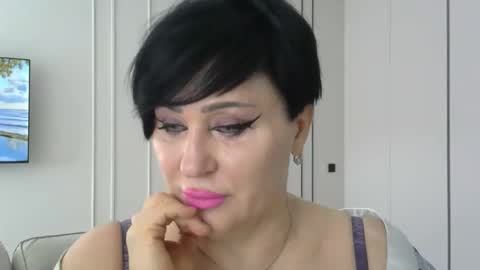 kleo901854860422 online show from May 18, 2026, 11:49 am