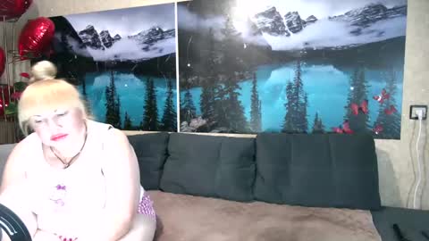 Kleosnow online show from March 5, 2025, 5:50 pm