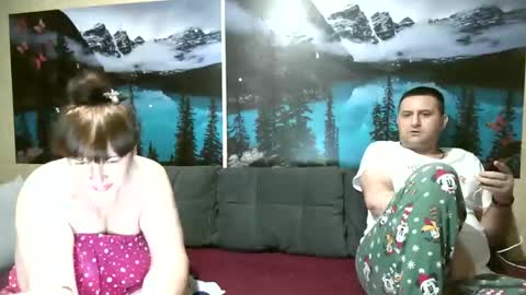 Kleosnow online show from October 10, 2025, 3:33 pm