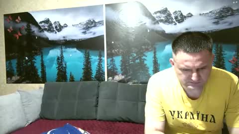 Snapshot of kleosnow chatting on May 8, 2026, 8:03 pm Kleosnow online show from May 8, 2026, 8:03 pm