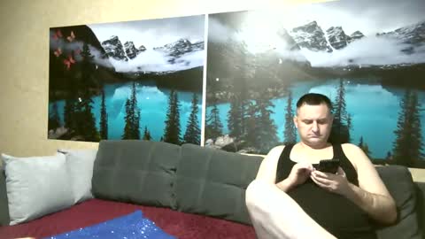 Snapshot of kleosnow chatting on May 12, 2026, 8:44 am Kleosnow online show from May 12, 2026, 8:44 am