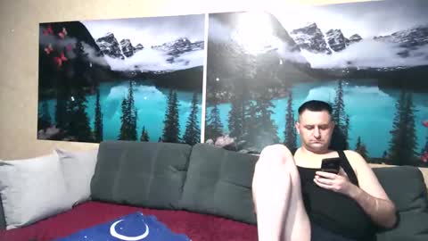 Snapshot of kleosnow chatting on May 13, 2026, 8:55 am Kleosnow online show from May 13, 2026, 8:55 am