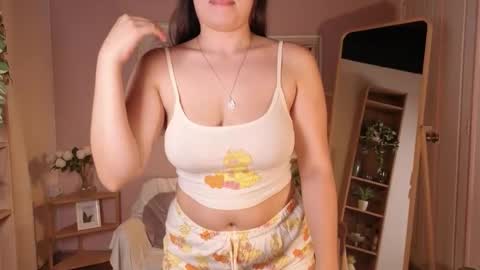 kloe222 online show from November 10, 2025, 1:43 pm