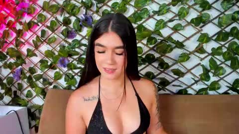 kloe_bella online show from September 23, 2025, 1:14 pm