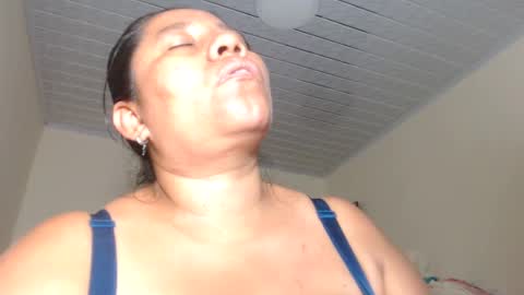 Kloe online show from March 8, 2025, 5:49 am