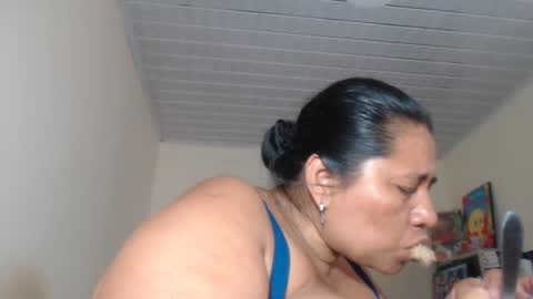 Kloe online show from September 18, 2025, 7:27 pm