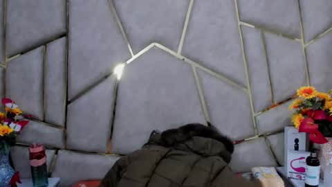 kloe online show from February 2, 2025, 7:52 am