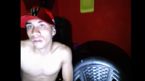 kloeandjersi online show from December 15, 2025, 3:22 am