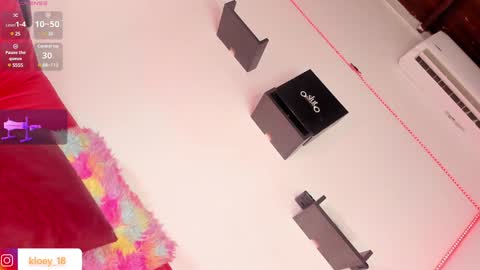 Snapshot of kloey_hoot chatting on December 31, 2024, 7:53 am Kloey online show from December 31, 2024, 7:53 am