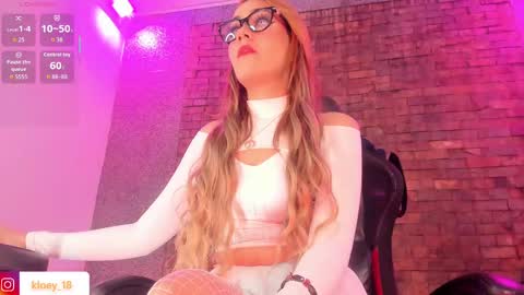 Snapshot of kloey_hoot chatting on September 13, 2025, 9:03 pm Kloey online show from September 13, 2025, 9:03 pm