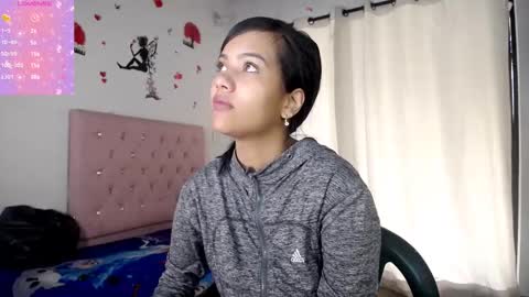 Valen online show from February 28, 2025, 1:47 pm