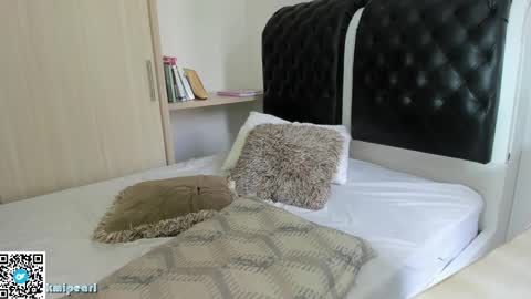 Camila Reyes online show from February 6, 2025, 1:43 pm