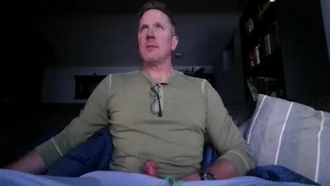 Snapshot of knight3975 chatting on April 17, 2026, 6:27 am Knight3975 online show from April 17, 2026, 6:27 am