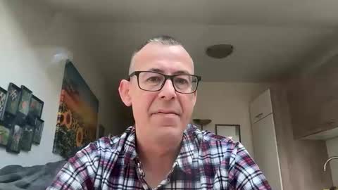 knusperhase1 online show from April 19, 2026, 9:30 am