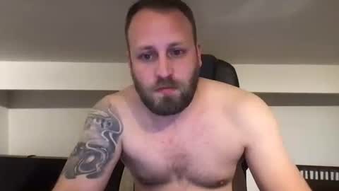 hugo online show from March 3, 2025, 7:06 pm