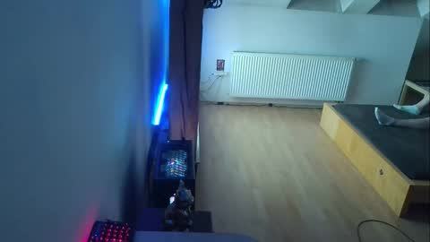 Andy online show from October 18, 2025, 7:36 pm