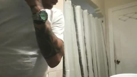 koma_kock_boi online show from October 17, 2025, 2:37 am