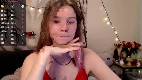 Snapshot of komorebbi chatting on January 16, 2025, 11:06 pm Marta online show from January 16, 2025, 11:06 pm