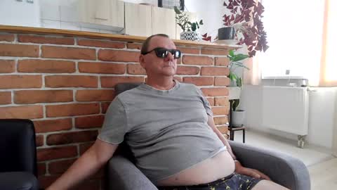 Snapshot of komputer123456789 chatting on July 21, 2026, 6:05 am Bogdan online show from July 21, 2026, 6:05 am
