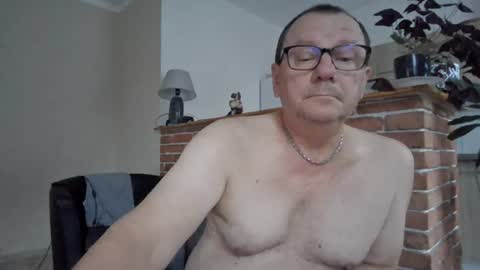 Snapshot of komputer123456789 chatting on July 23, 2026, 5:05 am Bogdan online show from July 23, 2026, 5:05 am