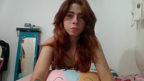 Snapshot of koneko_girl chatting on November 4, 2025, 4:00 am caroline online show from November 4, 2025, 4:00 am