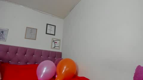 Snapshot of konie_hot chatting on February 4, 2025, 4:08 pm konie Diaz online show from February 4, 2025, 4:08 pm