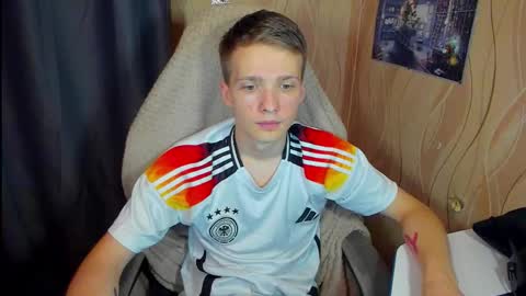 konnor_deviant online show from October 2, 2025, 9:44 pm