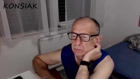 Snapshot of konsiak chatting on September 18, 2025, 7:27 pm Komsiak online show from September 18, 2025, 7:27 pm