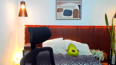 Kora Shadow online show from December 18, 2025, 7:09 pm