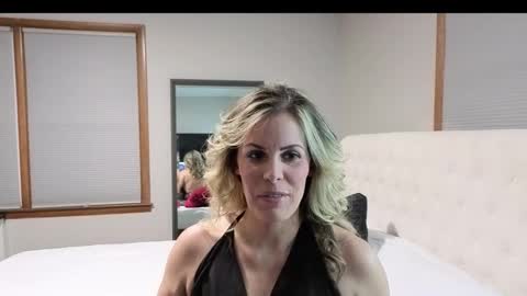 KoraLynn777 online show from December 3, 2025, 3:25 am