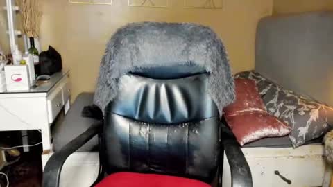 MISS ALICIA online show from January 4, 2025, 1:31 pm