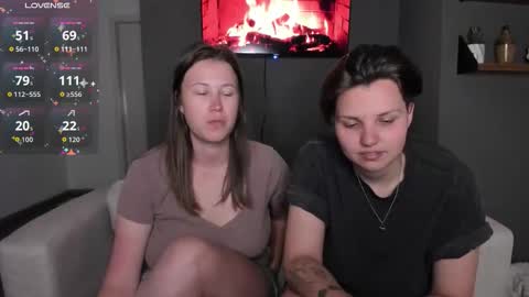 Snapshot of kortney_williams chatting on December 16, 2025, 11:54 pm Twiix online show from December 16, 2025, 11:54 pm