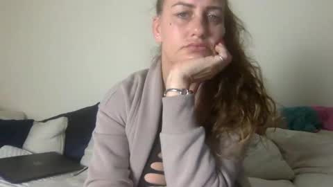 koyoteej online show from January 15, 2025, 11:21 am