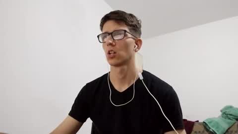 Facu online show from January 20, 2025, 1:39 am