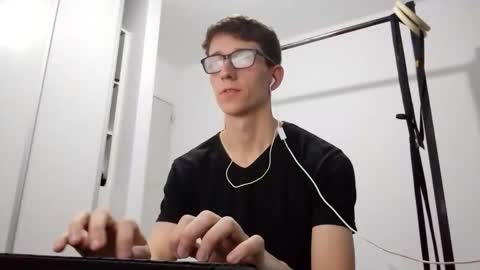 Facu online show from February 3, 2026, 4:12 pm