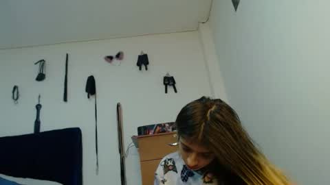 kratos_and_afrodita online show from May 9, 2026, 8:19 am