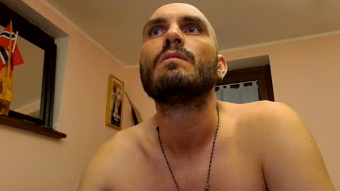 Snapshot of kratoskratoskratos chatting on July 30, 2026, 10:31 pm Kratos online show from July 30, 2026, 10:31 pm