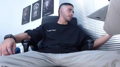 kratoswolf online show from March 28, 2026, 6:18 pm