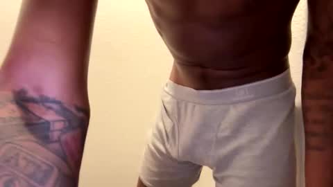 kreamiepie online show from March 8, 2025, 11:49 pm