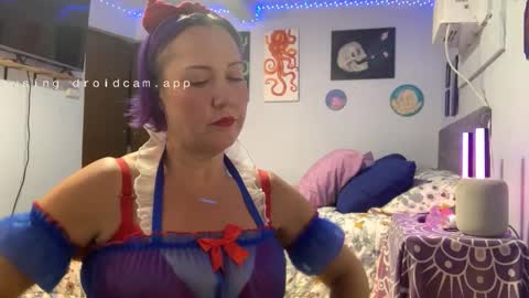 kreamyk420 online show from November 15, 2025, 11:32 pm