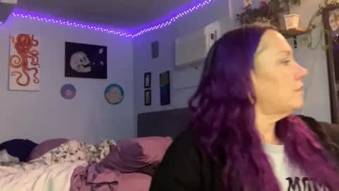 kreamyk420 online show from January 11, 2026, 3:06 pm