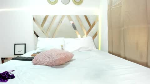 Snapshot of kriisvany_leroy chatting on April 10, 2026, 1:22 am Krisvany online show from April 10, 2026, 1:22 am