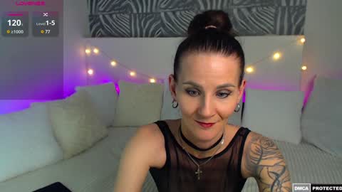 Snapshot of kris_167 chatting on February 6, 2025, 12:11 am Kris online show from February 6, 2025, 12:11 am