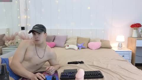 kris_braun online show from February 1, 2026, 9:19 am