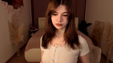 Snapshot of krispy_girl_star chatting on November 27, 2025, 8:05 am krispy_girl_star online show from November 27, 2025, 8:05 am